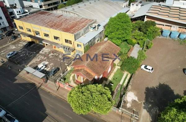 TERRENO À VENDA NO CENTRO