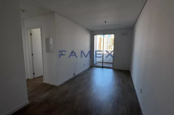 ED. SAFIRA - APARTAMENTO COM 01 SUITE + 01 QUARTO - CENTRO - PRÓXIMO  A PRAÇA CENTRAL