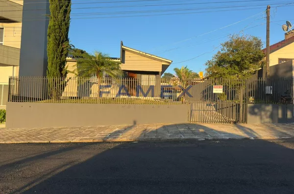 Casa para venda, 3 quarto(s),  Aeroporto, Pato Branco