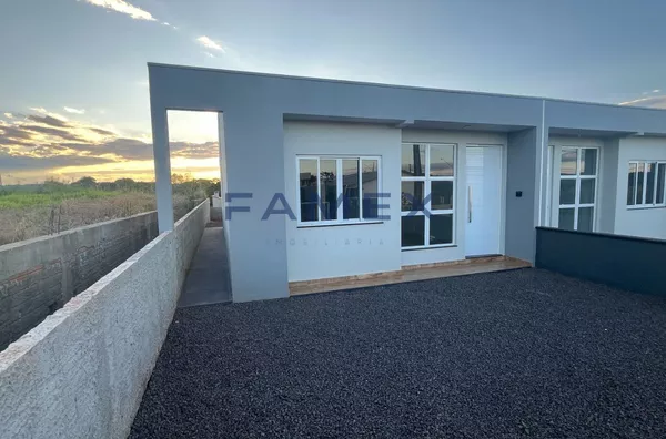 CASA NOVA À VENDA EM VITORINO