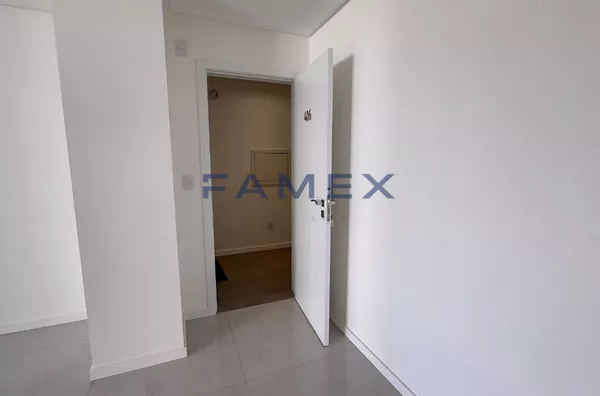 APARTAMENTO PARA LOCAÇÃO NO CENTRO ED BATEL - COM 01 SUÍTE +01 QUARTO