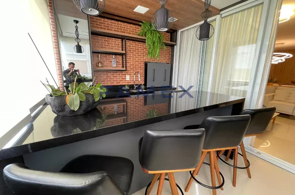 APARTAMENTO ÁREA INTERNA