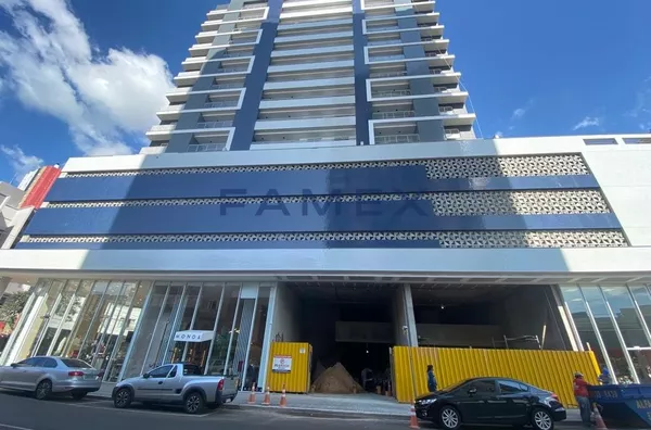 ED. SAFIRA - APARTAMENTO COM 01 SUITE + 01 QUARTO - CENTRO - PRÓXIMO  A PRAÇA CENTRAL