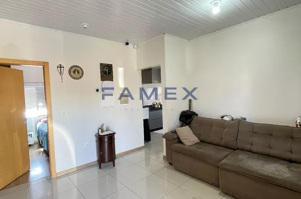 CASA A VENDA NO BAIRRO PLANALTO EM PATO BRANCO, COM 3 QUARTOS.