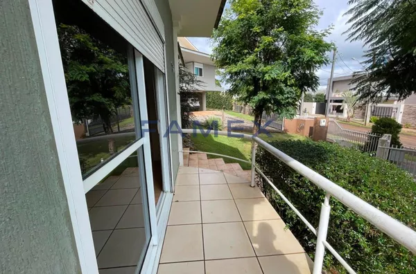 Casa térrea com piscina e area de lazer para locação no Bairro Pinheiros - Pato Branco. — foto 4