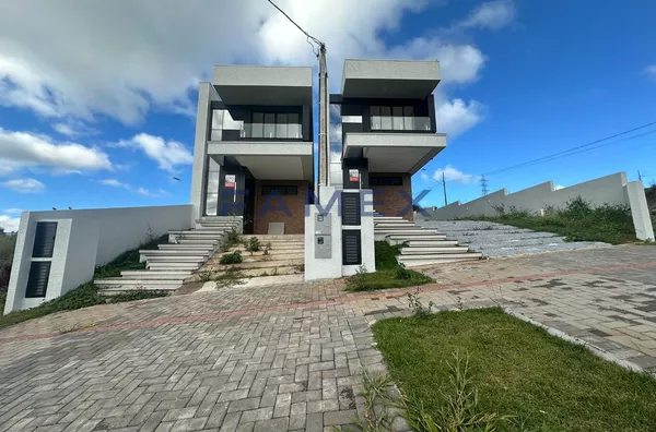 Sobrado para locação no bairro São Luiz - Próximo ao Shopping com 01 suíte + 02 quartos