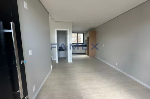 SOBRADO PARA LOCAÇÃO NO BAIRRO LA SALLE COM 02 SUÍTES