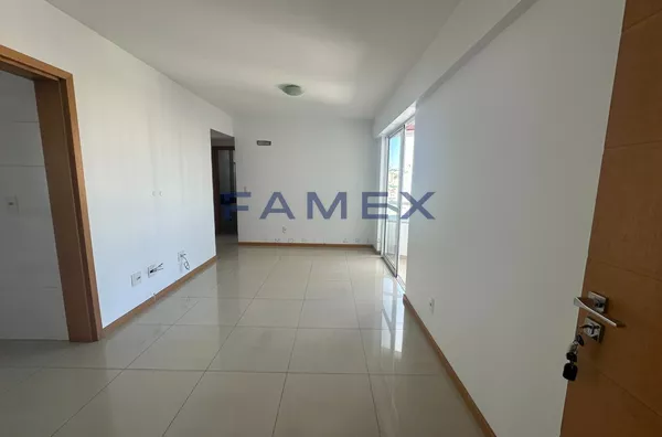 APARTAMENTO PARA LOCAÇÃO NO CENTRO COM  01 SUÍTE + 02 QUARTOS