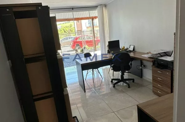 CASA A VENDA - 2 QUARTOS - FRARON