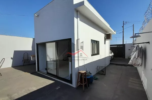 Casa com piscina para venda,  no Jardim Vista Do Lago, Panorama