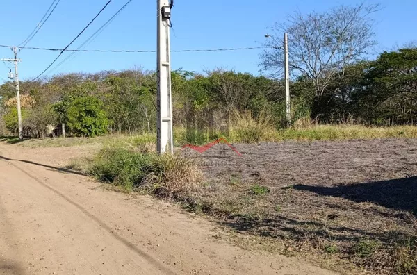 Terreno de 450 m² a venda próximo às margens do Rio Paraná no bairro Aldeia do Lago 3, em Panorama-SP