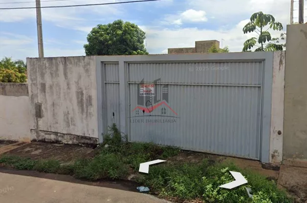 Em Panorama, terreno com 250 m², totalmente murado e com portão fechado, localizado em região estratégica próxima ao rio e ao balneário, ideal para lazer ou investimento