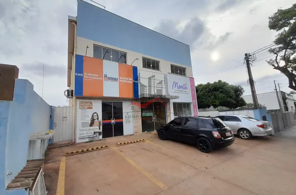 Prédio comercial com casa nos fundos a venda no centro de Panorama
