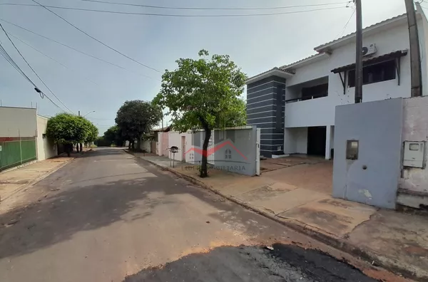 Sobrado com 2 suítes com excelente distribuição de ambientes a venda no bairro Paranoá I, em Panorama/SP