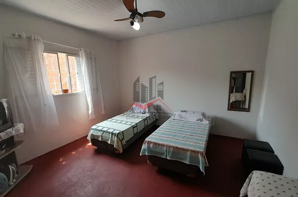 Casa a venda com 2 quartos no Bairro Nosso Teto 