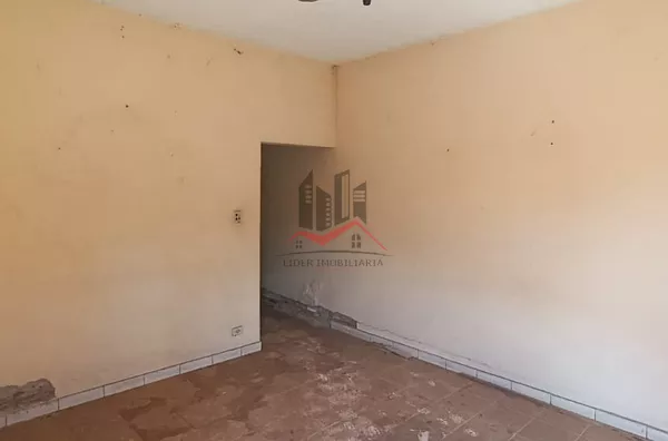 Casa com 1 suíte e dois dormitórios a venda no centro de Panorama 