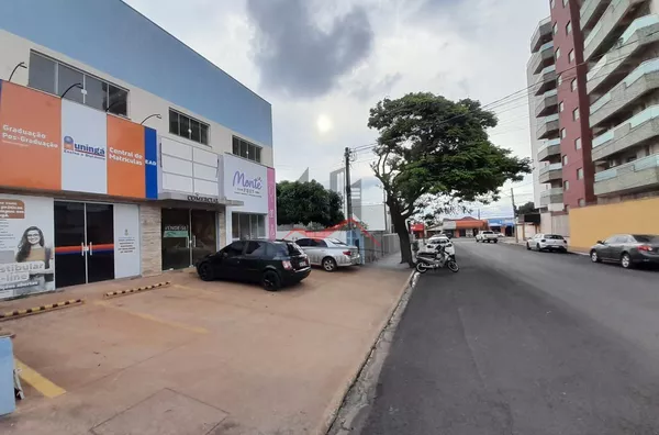 Prédio comercial com casa nos fundos a venda no centro de Panorama
