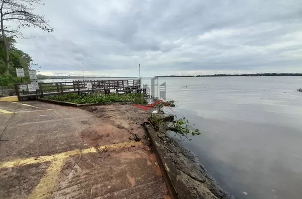 rampa de acesso ao rio