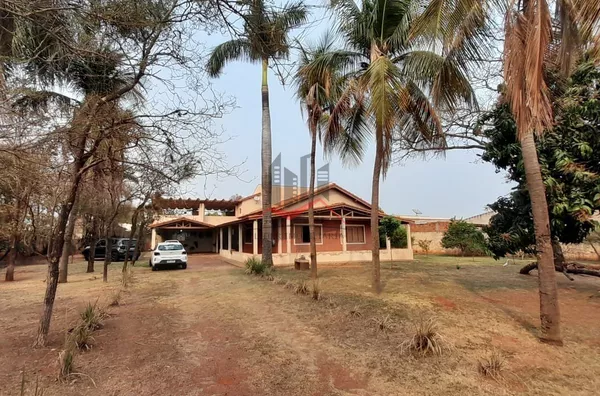 Sobrado a venda numa área de 2 mil m² no Bairro Aquarius, em Paulicéia