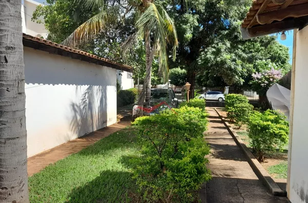 Casa a venda com 2 dormitórios próximo aos principais pontos comerciais de Panorama