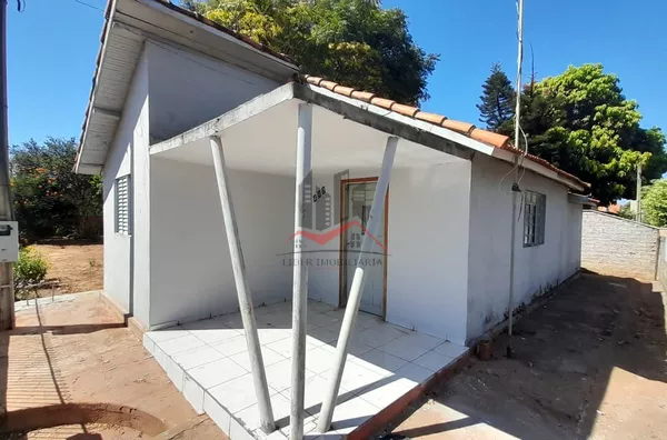 Casa para locação com dois quartos no bairro Marrecas, em Panorama