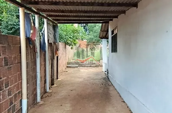 Casa com 2 dormitórios a venda próximo a academias e supermercado, em Panorama-SP