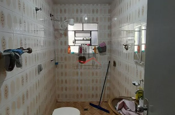 Banheiro social (sobrado) 