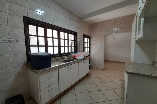 Cozinha com móveis planejados