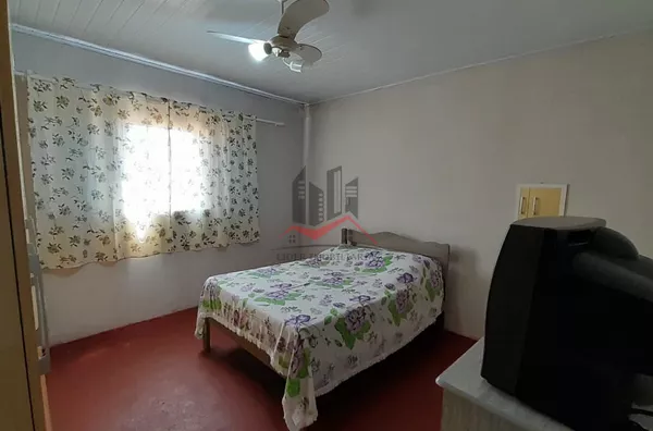 Casa a venda com 2 quartos no Bairro Nosso Teto 