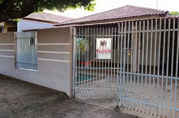 Casa com 3 dormitórios a venda bem localizada no centro de Panorama-SP  