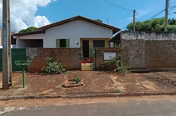 Casa com 2 dormitórios para aluguel no centro de Panorama/SP