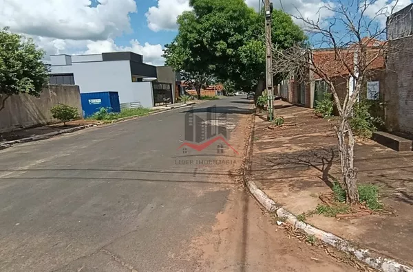 Casa com 2 dormitórios para aluguel no centro de Panorama/SP