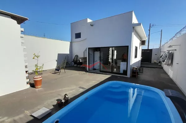 Casa com piscina para venda,  no Jardim Vista Do Lago, Panorama