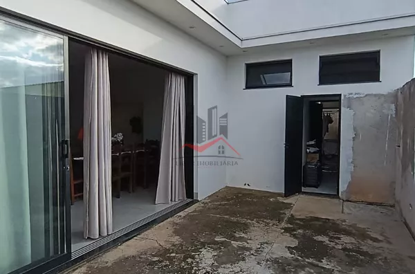 espaço para construção de uma área de lazer na casa