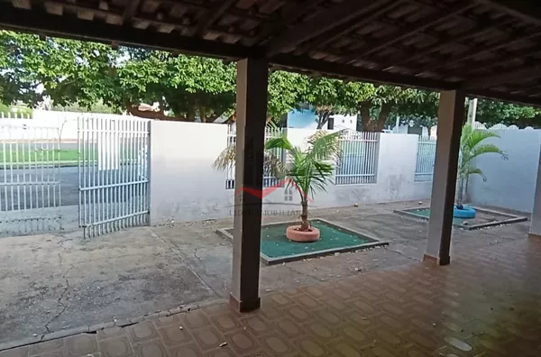 Casa com 3 dormitórios a venda bem localizada no centro de Panorama-SP  