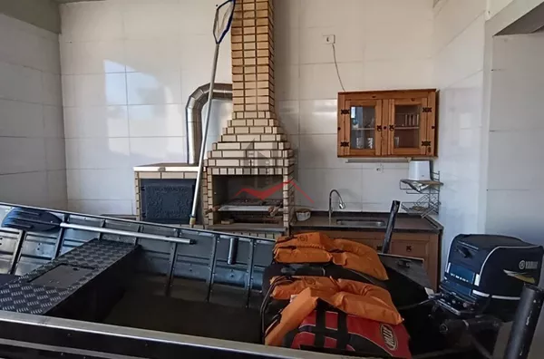 Sobrado todo mobiliado com 3 suítes e um dormitório para venda no condomínio Água Verde, em Paulicéia-SP