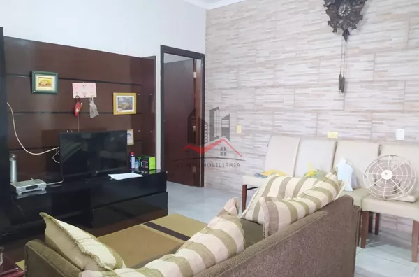 Sobrado para venda no Centro de Panorama 