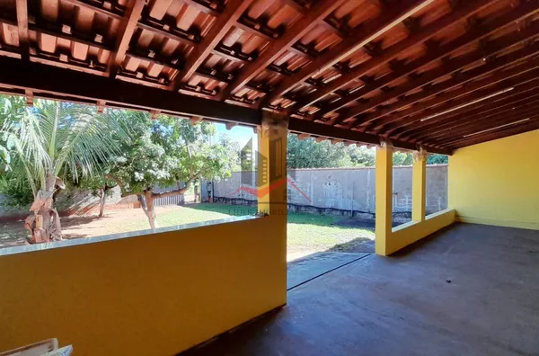 Casa com dois dormitórios e dois banheiros a venda no condomínio Residencial Panorama, em Panorama-SP 