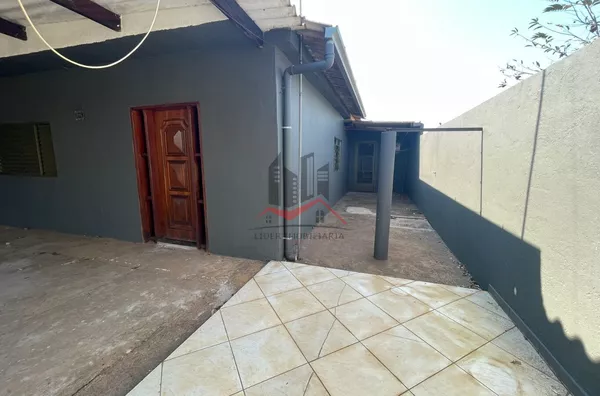 Casa a venda com 4 quartos no bairro Marrecas, em Panorama 
