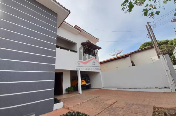 Sobrado com 2 suítes com excelente distribuição de ambientes a venda no bairro Paranoá I, em Panorama/SP