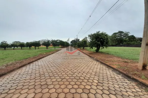 Terreno frente a área de lazer a venda no Residencial Nova Era, em Paulicéia-SP