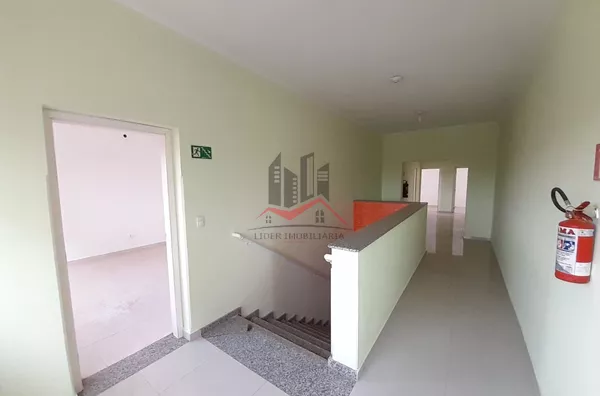 Prédio comercial com casa nos fundos a venda no centro de Panorama