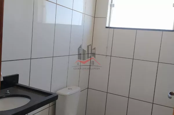 Sala comercial corporativa com 01 Banheiro, com excelente localização, oferece total visibilidade a todo o comércio sendo um ponto de fácil acesso.
