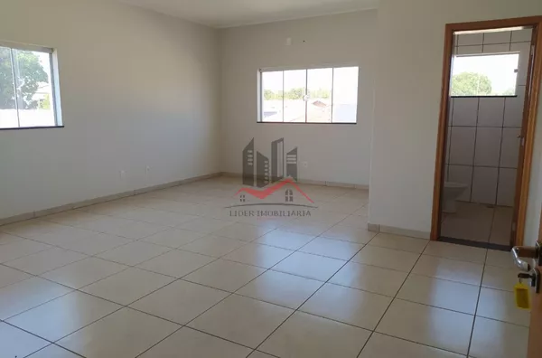 Sala comercial corporativa. Local de fácil acesso e com visibilidade privilegiada em uma região que oferece pluralidade e opções de serviços e entretenimento. Regada por todo comércio central da cidade de Panorama