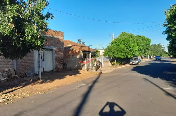 Terreno bem localizado de 468 m² para venda na Rua Geraldo Pereira, em Panorama