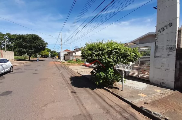 Casa Alto Padrão com 1 suíte e dois dormitórios a venda no centro de Panorama