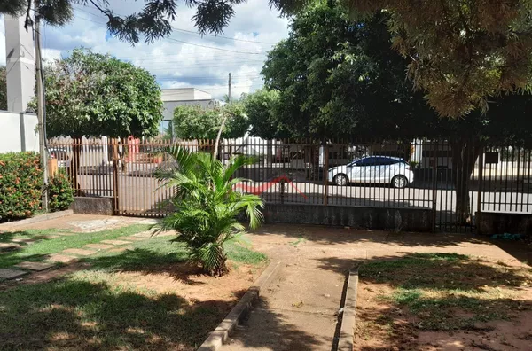 Casa a venda com 2 dormitórios próximo aos principais pontos comerciais de Panorama