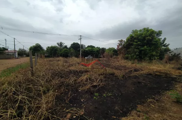 Terreno de esquina a venda no Aldeia do Lago II, em Panorama