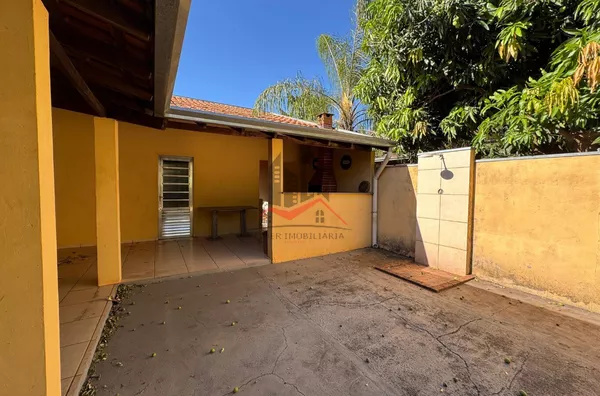 Rancho mobiliado a venda com 2 dormitórios no condomínio Nova Era, em Paulicéia-SP