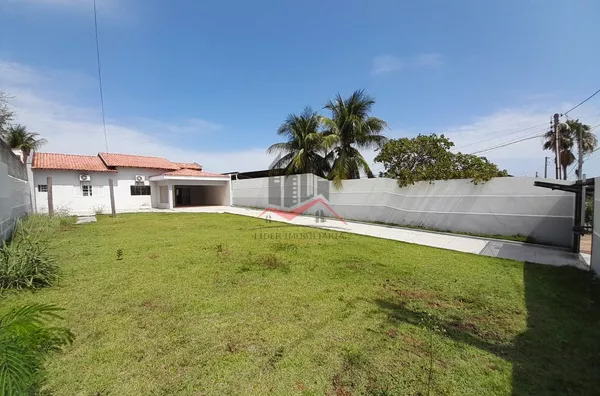 Casa com 1 suíte e 2 dormitórios a venda na região central de Panorama-SP 